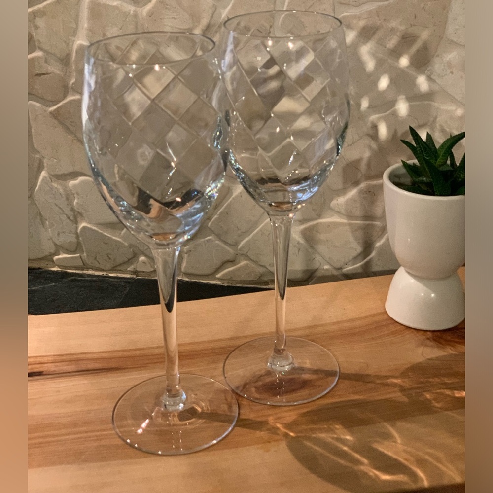 OPTIC SWIRL CRYSTAL WINE GLASS | Set of 2
